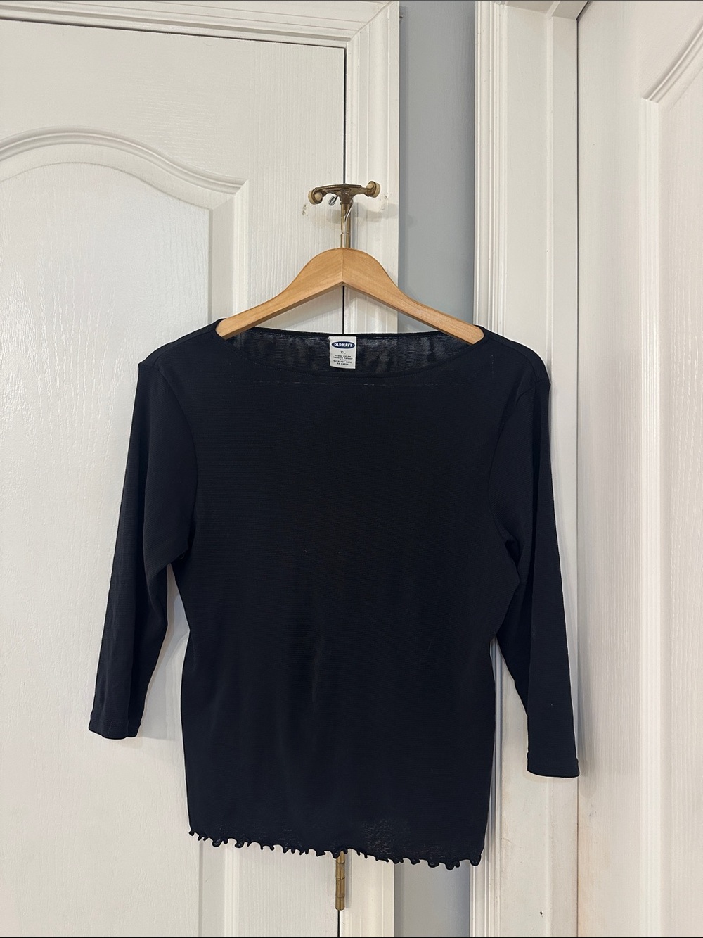 Vintage Old Navy Black Boatneck 3/4 Sleeve Top with Lettuce Hem